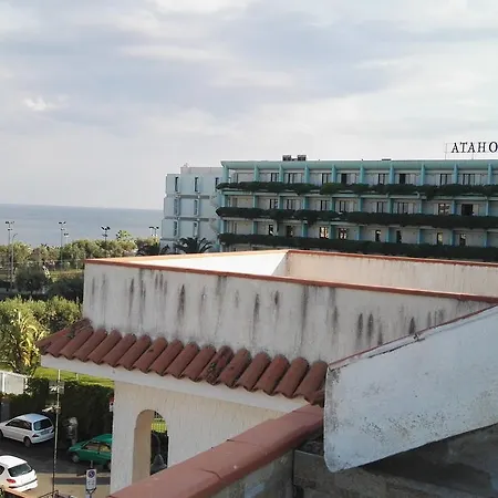 Residence Villa Candida Giardini-Naxos Buitenkant foto