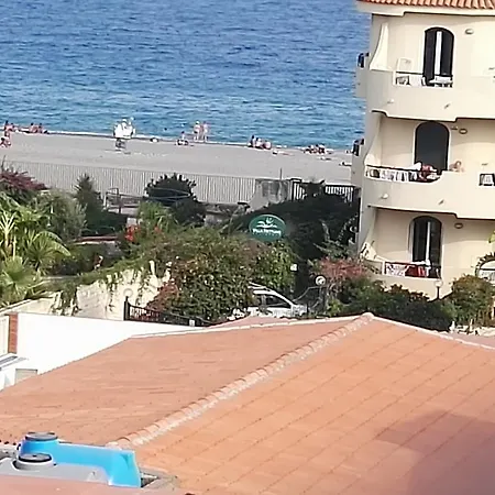 Residence Villa Candida Giardini-Naxos Buitenkant foto